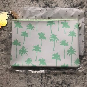 Tropical Stoney Clover Flat Pouches - Mint Green